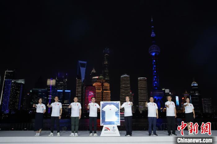 北京冬奥会正式发布商品旗运动服装
