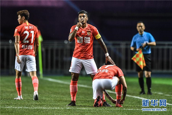 中国超级联赛第二轮恒大到香港进球。