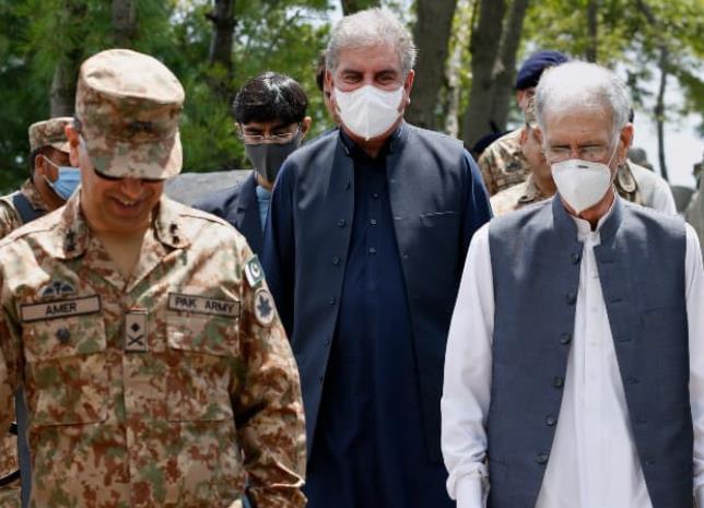 特殊时刻，巴基斯坦外交部长和国防部长视察了印巴控制线前哨