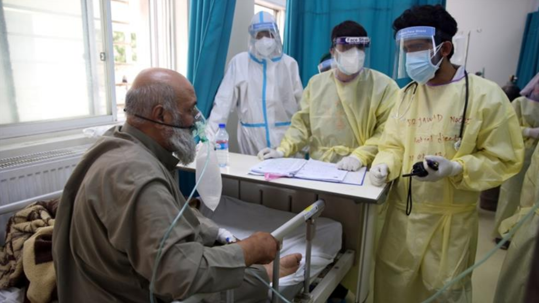 阿富汗卫生部预测，该国1/3的人感染了新型冠状病毒。