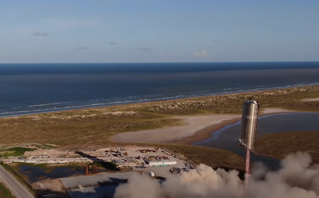 SpaceX星际飞船的原型首次飞行了150米马斯克，离火星梦又近了一步。