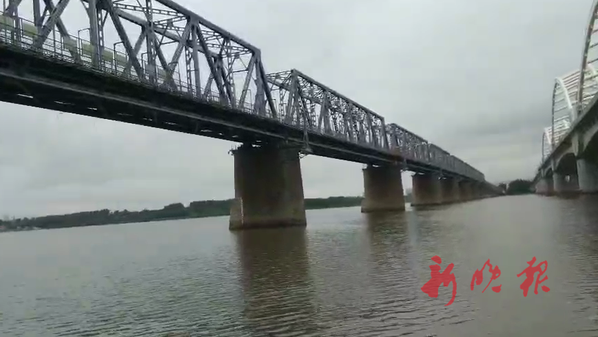 一大早！铁路桥上23岁吉林女子跳江失踪，疑因情感问题
