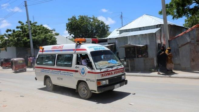 索马里发生自杀式炸弹袭击，造成8人死亡，14人受伤