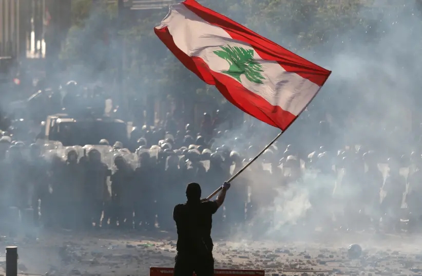 黎巴嫩总理宣布现政府辞职：爆炸是当地腐败的结果