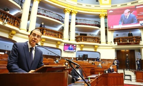  秘鲁部长会议主席(总理)马科斯前往国会申请信任投票