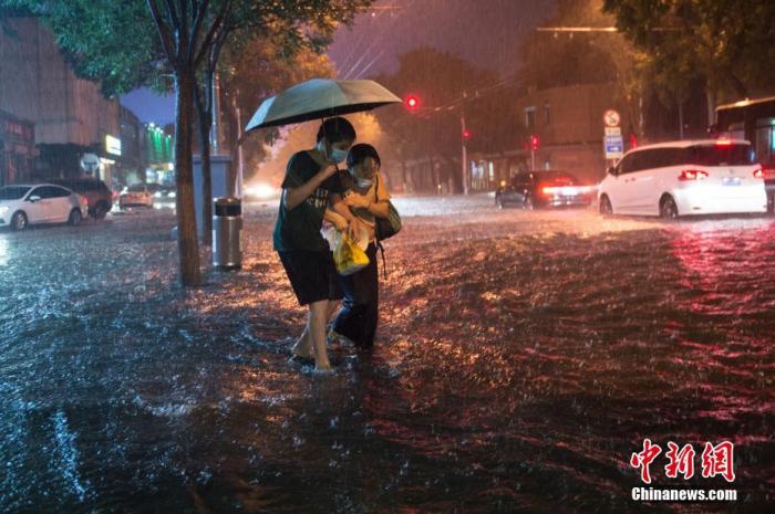 北京、天津、河北三大暴雨地质灾害发生在汛期的气象风险较高。
