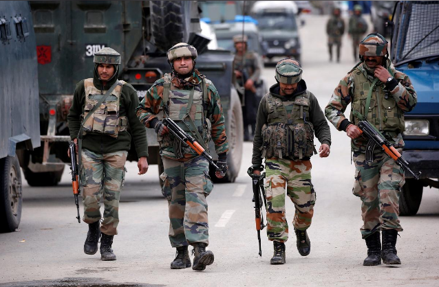 印度军队被指控在克什米尔制造“假枪战”，把平民当作恐怖分子开枪射击