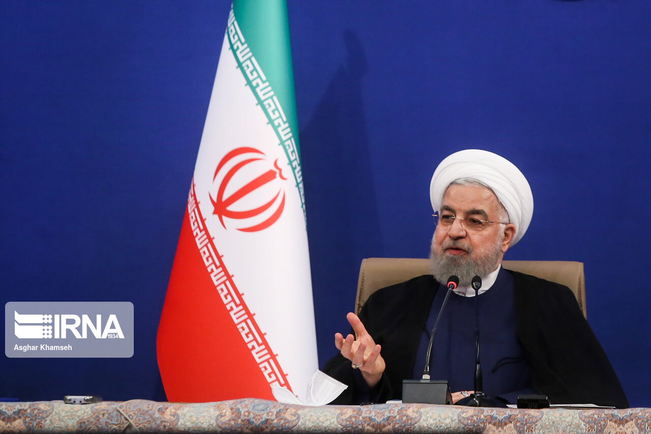 鲁哈尼：政府向人民保证不会屈服于美国制裁，美国不会使伊朗经济瘫痪。