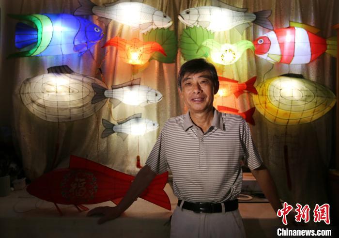 江南鱼灯匠的浪漫主义情怀：保存三十多年的艺术，只是为了继承非遗产
