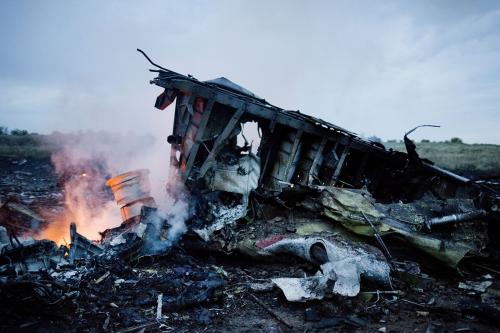 相隔25秒！伊朗称两枚导弹击中乌克兰客机，有人在19秒时还活着。