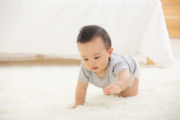 怎么才能轻易让宝宝放弃尿布呢？