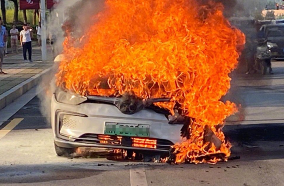 北汽长沙又一新能源汽车起火，官方没有回应