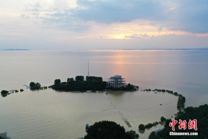 长江干流及洞庭湖、鄱阳湖水位全线低于警戒水位。