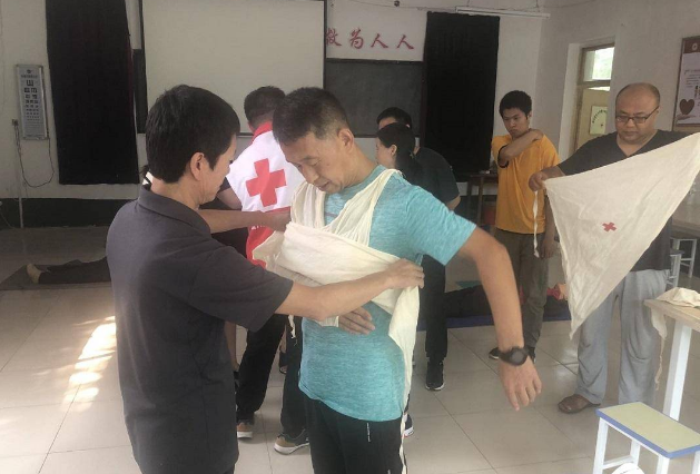 淄博市淄川区：“实践教育+救护培训”结合，促进新时期学校红十字工作
