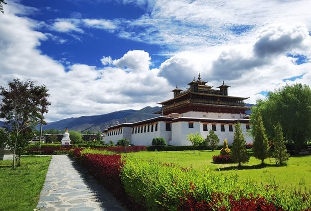 访问安徽省第7援藏工作队领队：旅游带动群众发展，富起来