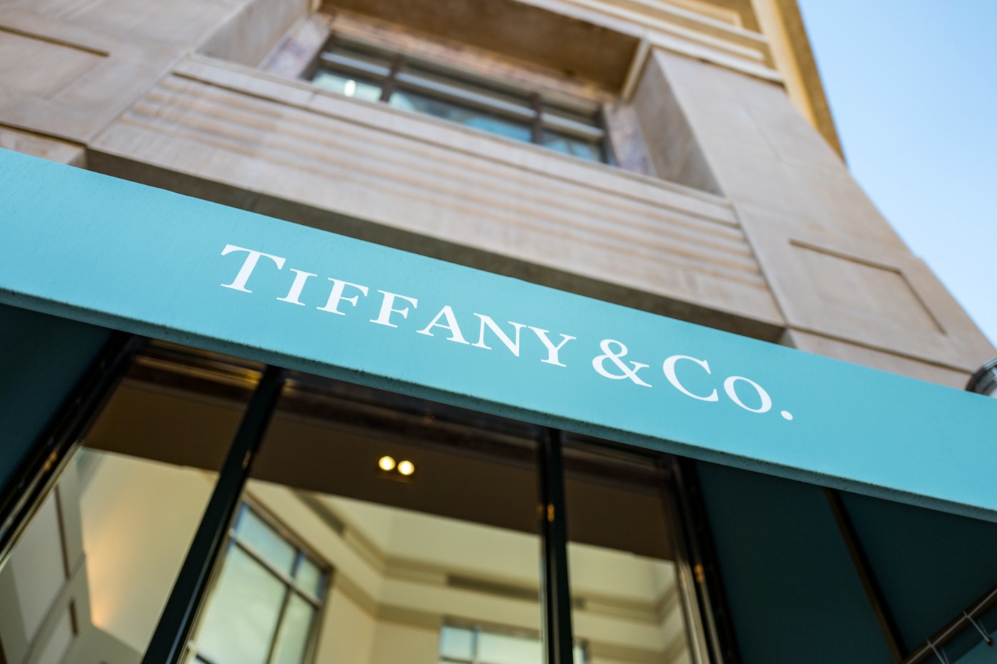 LVMH取消收购后，Tiffany＆Co.提起诉讼