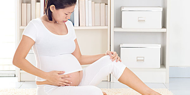 在怀孕期间，应该吃些什么来减轻水肿？