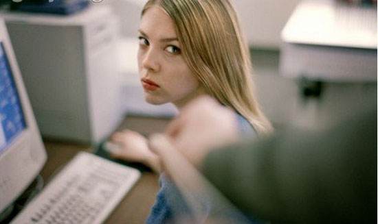 互联网能做些什么来保护女性免受骚扰？