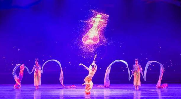 甘肃文旅乐舞《一带一路&相约千年》在乌鲁木齐启动