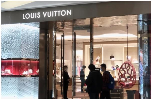 广州奢侈品消费相当惊人，太古去年零售额猛增20%