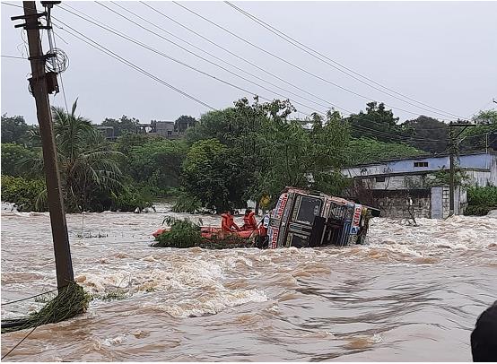 在印度南部海德拉巴，11人在暴雨中丧生
