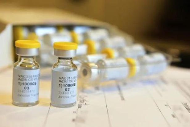 法国媒体：新冠肺炎的疫苗竞争在哪里展开？