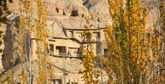 探索新疆现存最大的石窟群之一：克孜尔石窟