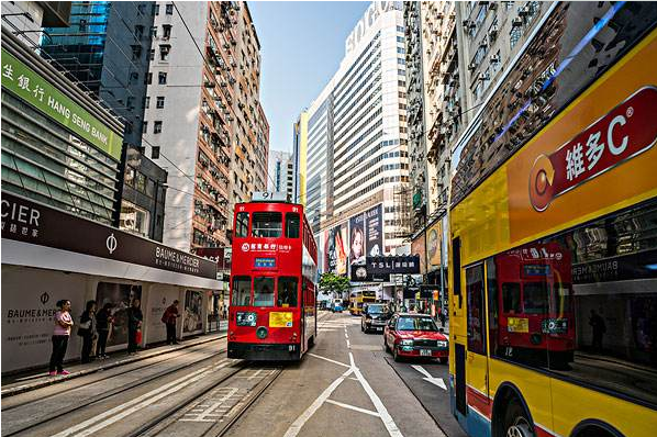 香港舆论：国家有新的征程，香港路还很长