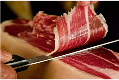 全国农产品批发市场猪肉的平均价格为39.26元，比昨天下降了0.3%
