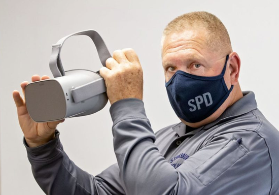 美国已将VR技术使用在警察的脱产培训中