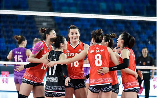 天津在女排联赛中战胜福建的比赛继续领先，云南取得了第一场胜利