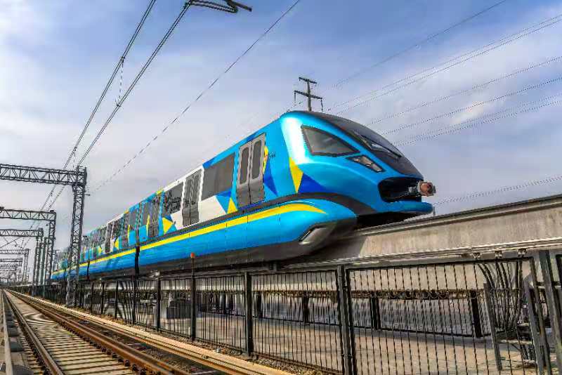 “青岛造”国内最高速跨座式单轨列车开始运营了