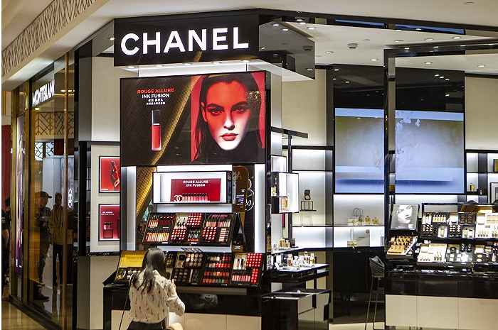 法国化妆品新产品将更快地在中国上市